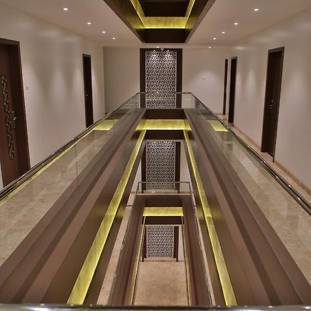 Hotel K P Pride Jālgaon Zewnętrze zdjęcie