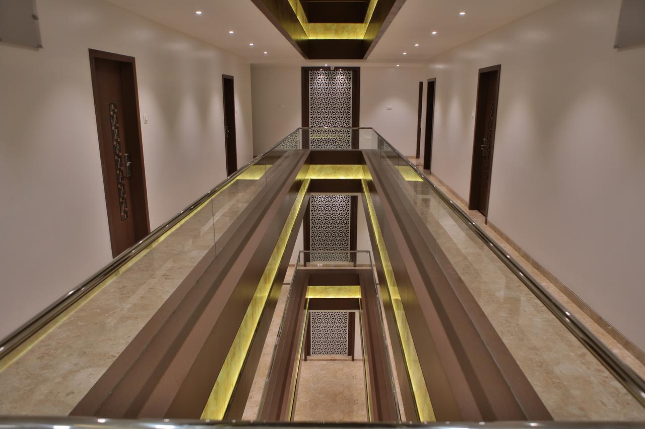 Hotel K P Pride Jālgaon Zewnętrze zdjęcie